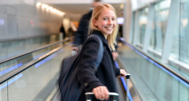 Arrival in Ennis for a LISA! English language course for young learners in Ireland Young student arriving with a suitcase for a LISA! English language course for young learners in Ennis, Ireland