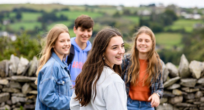 English language courses for young learners in Ireland – overview of all schools Students exploring the Irish countryside during a LISA! English language course for young learners in Ireland