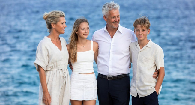 Family language study holiday Malta parents child in San Gwann with LISA! Family father mother daughter son on a family language study holiday by the sea in Malta San Gwann