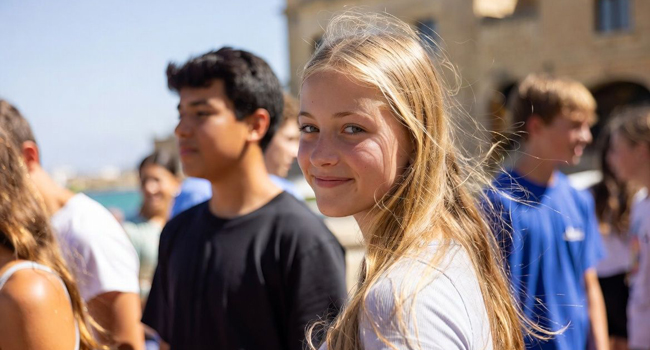 Student language study holidays in Malta with LISA! – students exploring the city together Female student in Malta during a LISA! language study holiday for students in the city with other students