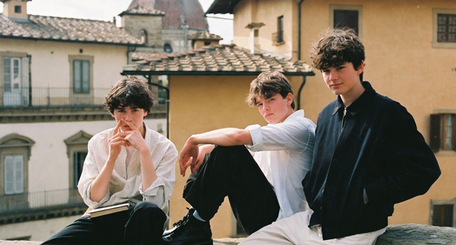 Teenage students discovering Florence during a LISA! Italian language course for young learners in Florence, Italy
