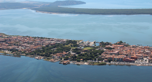 Aerial view of the Orbetello peninsula during a LISA! Italian language course for young learners in Italy