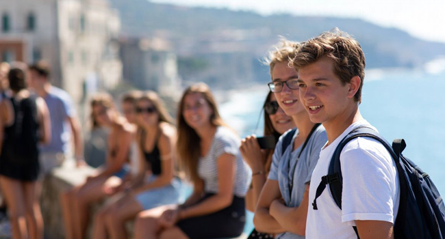 Leisure programme and excursions on a LISA! Italian language course for young learners in Trieste Students exploring the coastline of Trieste during the leisure programme of a LISA! Italian language course for young learners in Italy