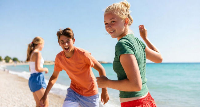 Beach and sea on a LISA! Italian language course for young learners in Trieste Students enjoying the beach and the sea during a LISA! Italian language course for young learners in Trieste, Italy