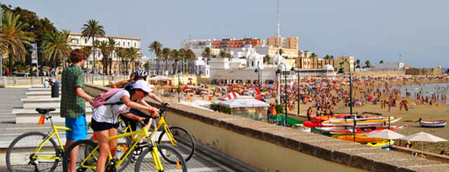 LISA-Sprachreisen-Schueler-Spanisch-Cadiz-Meer-Strand-Fahrradtour