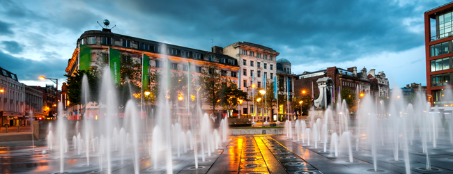 LISA-Sprachreisen-Erwachsene-Englisch-England-Manchester-Picadilly-Garden-Platz-Zentrum LISA-Sprachreisen-Erwachsene-Englisch-England-Manchester-Picadilly-Garden-Platz-Zentrum