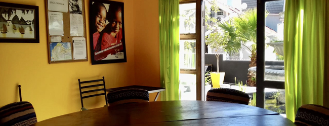 LISA-Sprachreisen-Erwachsene-Englisch-Suedafrika-Kapstadt-Green-Point-Sprachschule-Klassenraum-Blick-Draussen LISA-Sprachreisen-Erwachsene-Englisch-Suedafrika-Kapstadt-Green-Point-Sprachschule-Klassenraum-Blick-Draussen