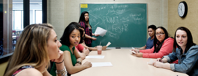 LISA-Sprachreisen-Erwachsene-Englisch-USA-New-York-Campus-Unterricht-Schule-Klassenraum LISA-Sprachreisen-Erwachsene-Englisch-USA-New-York-Campus-Unterricht-Schule-Klassenraum