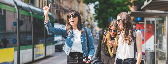 LISA-Sprachreisen-Erwachsene-Franzoesisch-Frankreich-Montpellier-Classic-Strassenbahn-Verkehr-Wege