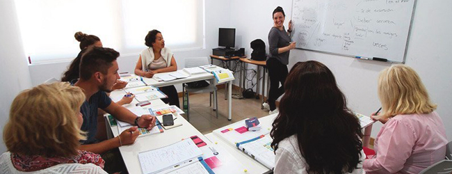 LISA-Sprachreisen-Erwachsene-Spanisch-Spanien-Cadiz-Sprachschule-Unterrischt-Spanischkurs-Raum LISA-Sprachreisen-Erwachsene-Spanisch-Spanien-Cadiz-Sprachschule-Unterrischt-Spanischkurs-Raum