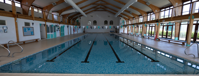 LISA-Sprachreisen-Schueler-Englisch-England-Newbury-Freizeit-Schwimmen-Swimming-Pool LISA-Sprachreisen-Schueler-Englisch-England-Newbury-Freizeit-Schwimmen-Swimming-Pool