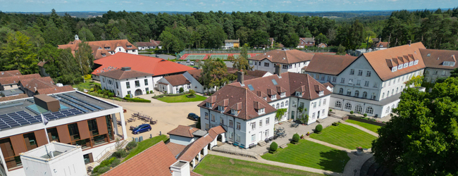 LISA-Sprachreisen-Schueler-Englisch-England-Newbury-Schule-Gelaende-Gebaeude-Sport LISA-Sprachreisen-Schueler-Englisch-England-Newbury-Schule-Gelaende-Gebaeude-Sport