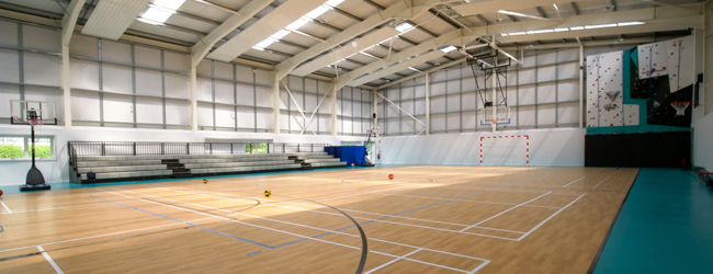LISA-Sprachreisen-Schueler-Englisch-Irland-Dublin-Sprachschule-Sport-Indoor-Halle LISA-Sprachreisen-Schueler-Englisch-Irland-Dublin-Sprachschule-Sport-Indoor-Halle