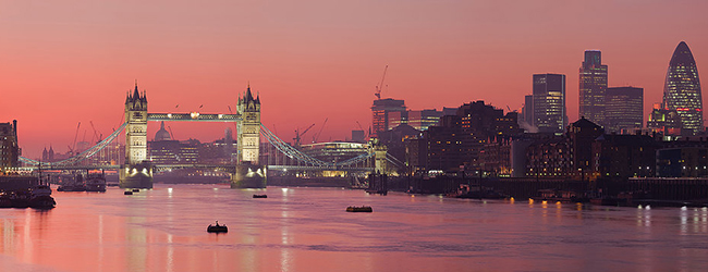 LISA-Sprachreisen-Teenager-Englisch-England-London-Old-Street-Tower-Bridge-Nacht